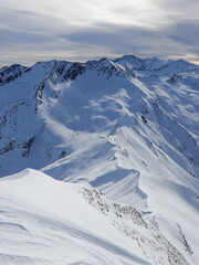 Naklejka premium Blick von der Klingspitze 2434m hinüber zum Nebelkareck 2535m und Jägerspitze 2508m