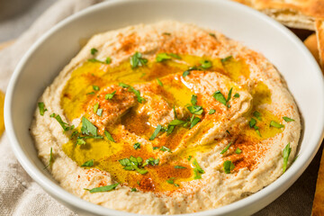 Homemade Creamy Mediterranea Chickpea Hummus