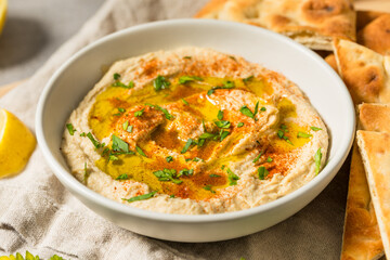Homemade Creamy Mediterranea Chickpea Hummus
