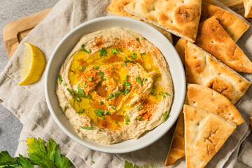 Homemade Creamy Mediterranea Chickpea Hummus