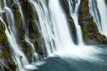 Fototapeta premium Closeup on Burney Falls