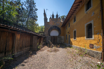 The Abandoned Historic Villa of an Artist in Northern Italy