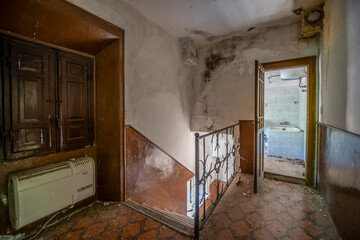The Abandoned Historic Villa of an Artist in Northern Italy