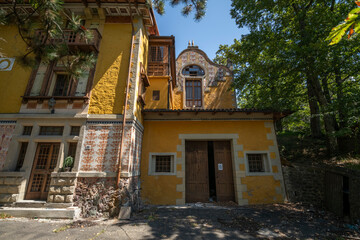 The Abandoned Historic Villa of an Artist in Northern Italy