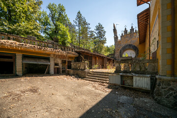 The Abandoned Historic Villa of an Artist in Northern Italy