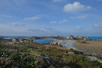 Joli paysage breton sur le site du gouffre à Plougrescant en Bretagne