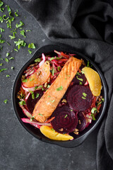 Salmon with vegetables 