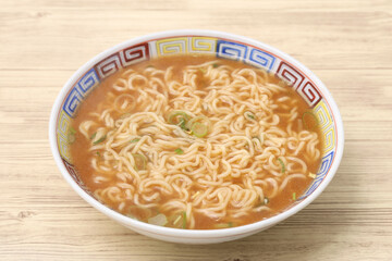 インスタントラーメン