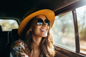 Naklejka premium Laughing window summer smile.