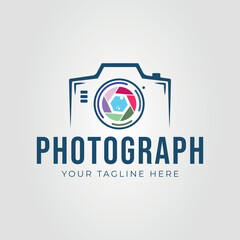Camera with photograph lens logo vector illustration design