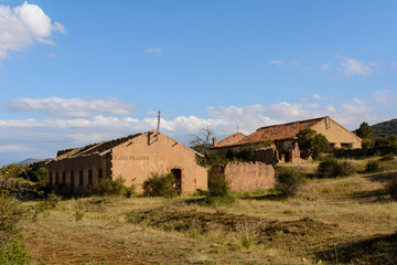 VIEJA ESTACIÓN DE FERROCARRIL DE OJOS NEGROS. TERUEL. ESPAÑA