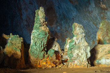 The cave is situated in Killik location of Ahirtas village at Dosemealti  district of Antalya Province.The cave is 633 m long and has two large chambers on the main gallery, which has a clearance.