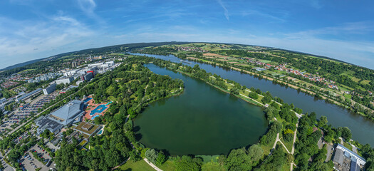 Ausblick auf das Donautal und die westlichen Bezirke der Welterbestadt Regensburg