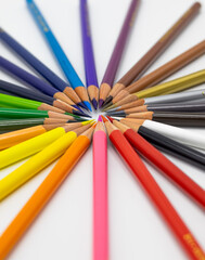 Naklejka premium Useful office supplies such as colorful pencils and coloring