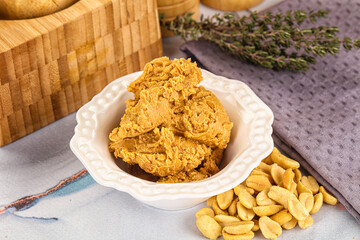 Crunchy peanut butter fat product