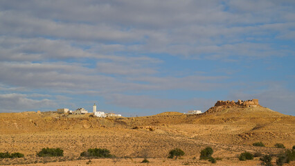 Ksar Al-Kharashifa,governatorato di Tataouine, Tunisia, resti del villaggio fortificato Berbero...
