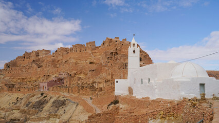 Ksar Chenini,governatorato di Tataouine, Tunisia, resti del tipico villaggio fortificato Berbero...