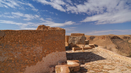 Ksar Chenini,governatorato di Tataouine, Tunisia, resti del tipico villaggio fortificato Berbero...