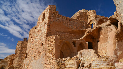 Ksar Chenini,governatorato di Tataouine, Tunisia, resti del tipico villaggio fortificato Berbero...