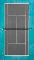 Vue aérienne d'un terrain de tennis vide bleu et gris