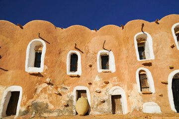 Ksar Ouled Debbab,governatorato di Tataouine, Tunisia, resti del tipico villaggio fortificato...