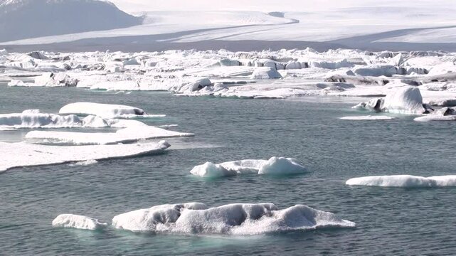 Gletscherlagune, Eissee mit Eisbergen, J&ouml;kuls&aacute;rl&oacute;n in Island