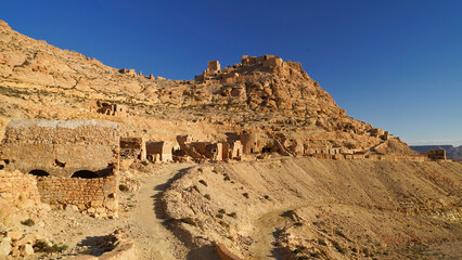 Ksar Douiret,governatorato di Tataouine, Tunisia, resti del tipico villaggio fortificato Berbero...