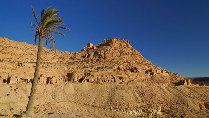 Ksar Douiret,governatorato di Tataouine, Tunisia, resti del tipico villaggio fortificato Berbero...