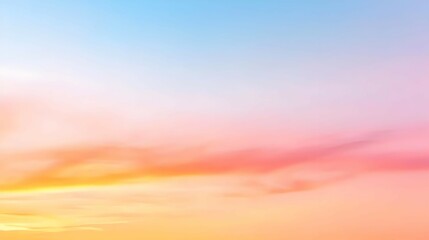 Naklejka premium Pastel Sunset Sky with Soft Clouds