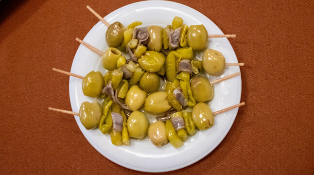 close up for spanish tapas called gildas