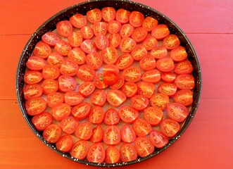 Sun-dried cherry tomatoes on a round tray