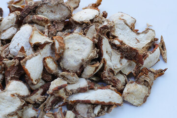 Kaempferia galanga rhizome, Dried herb slices