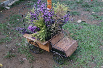 romantic fresh flowers for decoration with rustic deco. This various types of romantic flowers.