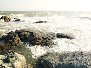 Naklejka premium rocks and sea