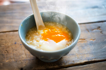 温泉卵の玄米粥