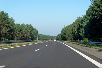 Bundesautobahn A24, Aussicht vor dem Fluss Dosse bei Neuruppin in Richtung Hamburg