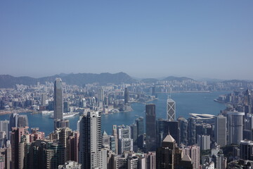 Fototapeta premium Overlooking the panoramic view of Hong Kong from Victoria Peak