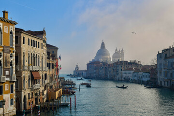 Venise et canal grande avant la brume par un matin d'hiver © Octavie