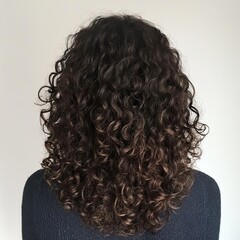 Gorgeous Brunette Curly Hair: Style and Beauty