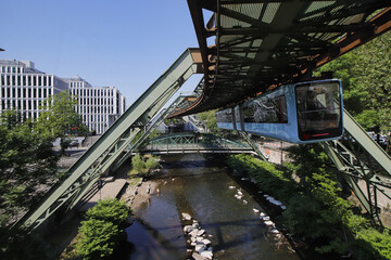 Wuppertal Schwebebahn Der Alexanderbrcke 