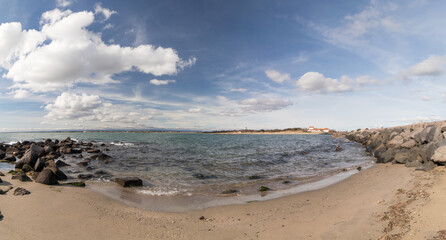 Plagette sur la jetée ouest du grau d'Agde (Hérault, France)