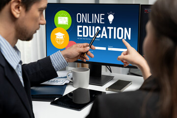 E-learning website with brisk sofware for student to study online on the internet network