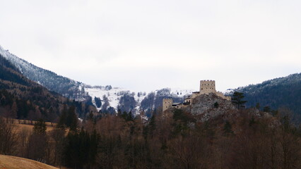 Fototapeta premium Burgruine Losenheim, am Schneeberg