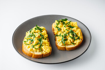 Scrambled Eggs on Toast: A Simple and Delicious Breakfast