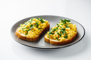 Scrambled Eggs on Toast: A Simple and Delicious Breakfast
