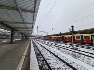 Bahngleise mit Schnee in Berlin Lichtenberg