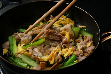 豚肉と小松菜の中華風卵炒め
