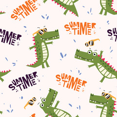 Obraz premium Childish seamless pattern with hand drawn cute crocodiles with sunglasses in summer time. Vector illustration.