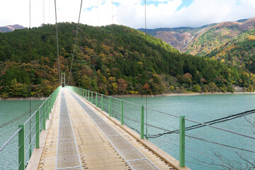 井川大橋／大井川上流の井川湖に架かる大きな吊り橋