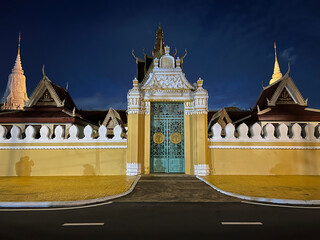 Royal Palace of Cambodia at night